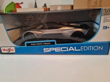 Aston Martin Valkyrie grijs metallic 1:18 ( Maisto) beschikbaar voor biedingen