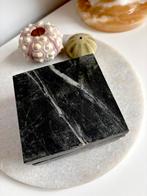 Set zwart marmeren onderzetters, Huis en Inrichting, Woonaccessoires | Onderzetters, Ophalen of Verzenden, Zo goed als nieuw, Glas of Kopje