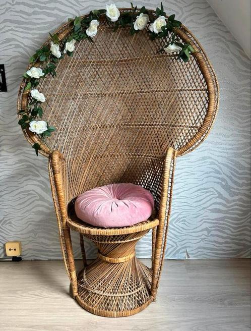 Vintage Pauwenstoel Rotan met Kussen, Huis en Inrichting, Stoelen, Gebruikt, Eén, Riet of Rotan, Bruin, Ophalen