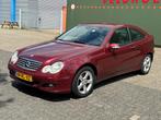 Mercedes-Benz C-Klasse 1.8 C180 Kompr Sportcoupe 2005 Rood, Auto's, Mercedes-Benz, 13 km/l, 74 €/maand, 4 stoelen, 1796 cc