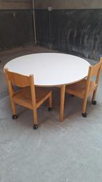 Ronde kindertafel met 2 stoelen, Kinderen en Baby's, Kinderkamer | Tafels en Stoelen, Ophalen, Gebruikt, Stoel(en)