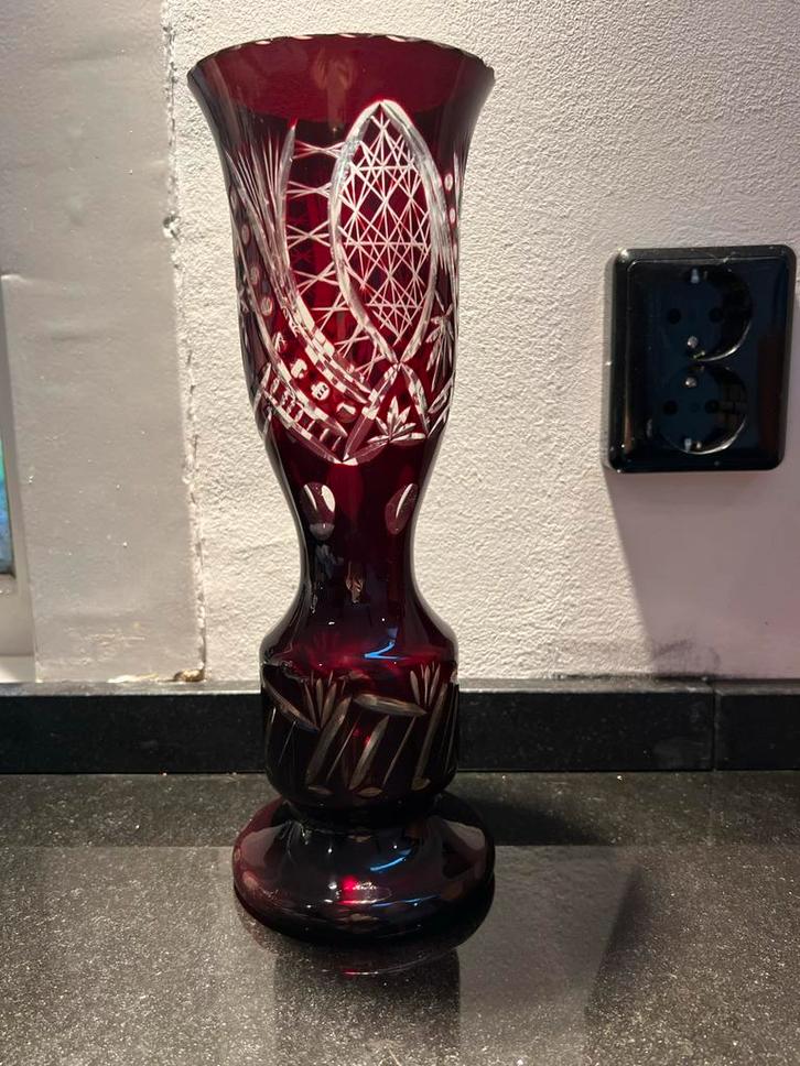 Ruby Rode Boheemse Kristal Vaas, Antiek en Kunst, Antiek | Vazen, Ophalen of Verzenden