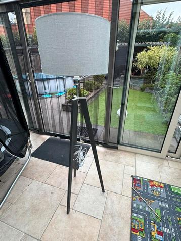 Paco staande lamp te koop! Zsm weg beschikbaar voor biedingen