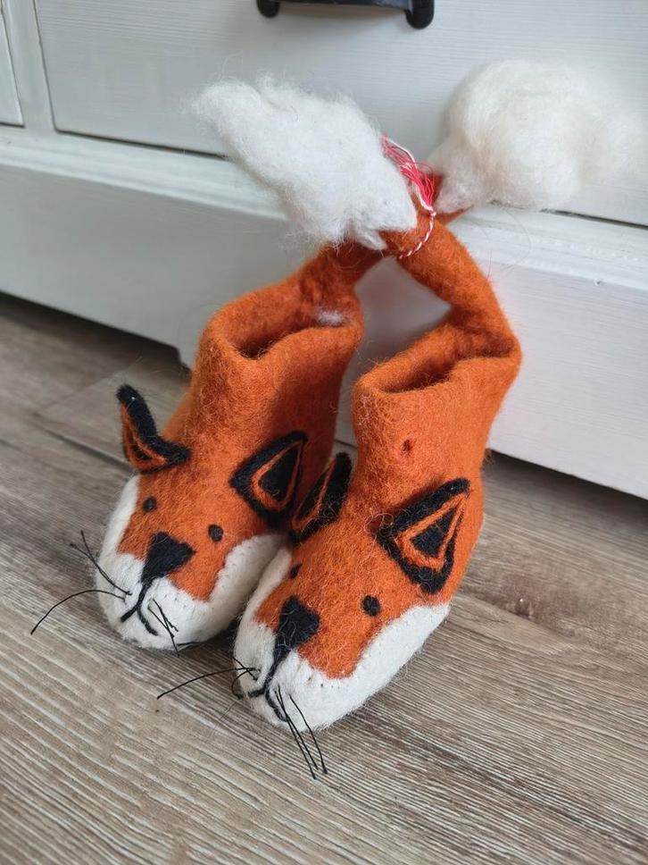 Prachtige, nieuwe wollen slofjes vos, maat 22. Vilten slof., Kinderen en Baby's, Kinderkleding | Schoenen en Sokken, Nieuw, Overige typen