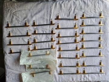 Greepjes voor kasten, keukens enz. Goud met chroom beschikbaar voor biedingen