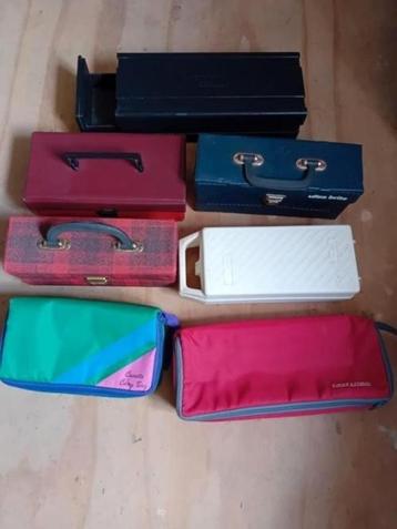7 cassettebandjes bewaardozen bewaar koffertjes beschikbaar voor biedingen