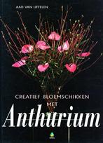 Creatief Bloemschikken met Anthurium / 9789021001326, Bloemschikken, Groendecoratie, Ophalen of Verzenden, Zo goed als nieuw, Aad van Uffelen