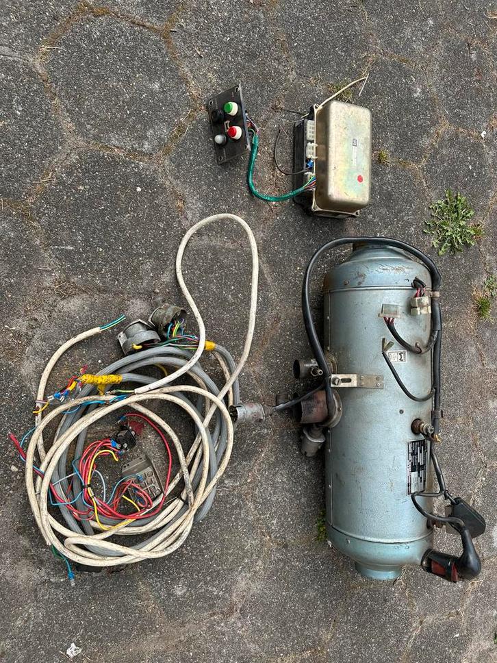 Webasto HL6504.32 kachel met Bedieningspaneel, Auto-onderdelen, Elektronica en Kabels, Universele onderdelen, Gebruikt, Ophalen of Verzenden