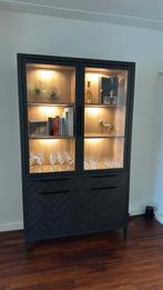 Set: servieskast en eettafel, Huis en Inrichting, Complete inboedels, Ophalen