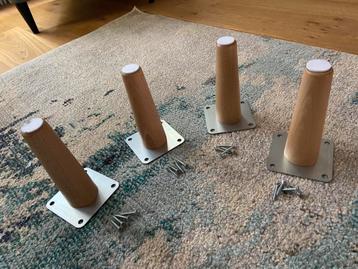 4 Wooden Furniture Legs – Modern, Durable & Easy to Install beschikbaar voor biedingen