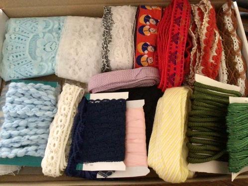 Doos 14 ) Opruiming van mooi hobby en knutsel kant 45 m 6.00, Hobby en Vrije tijd, Naaien en Fournituren, Nieuw, Kant, Verzenden