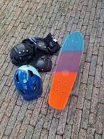 skate bord met helm en kniebeschermers, Kinderen en Baby's, Overige merken, Zo goed als nieuw, Ophalen