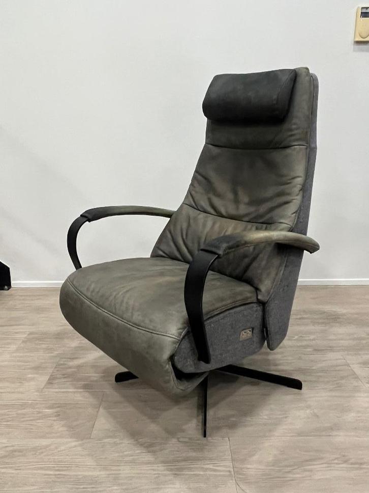 Prominent Humberto E100 Grijs Relaxfauteuil Sta Op Accu M, Huis en Inrichting, Fauteuils, Zo goed als nieuw, Leer, Stof, 50 tot 75 cm