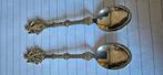 2  verzilverde  theelepeltjes  boer en boerin, Ophalen of Verzenden