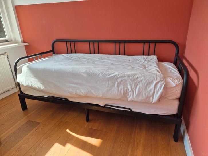 Uitschuifbaar 1 - 2 persoons bed. Zgan!, Huis en Inrichting, Slaapkamer | Bedden, Zo goed als nieuw, Tweepersoons, 160 cm, 200 cm
