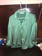 Groene satijnen blouse van Zara, Kleding | Dames, Blouses en Tunieken, Zara, Ophalen of Verzenden, Zo goed als nieuw, Maat 36 (S)