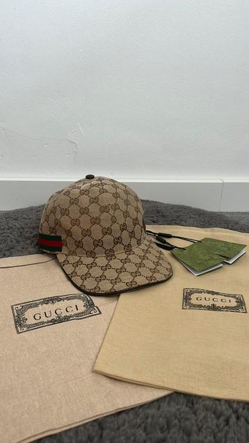 Gucci pet beige beschikbaar voor biedingen