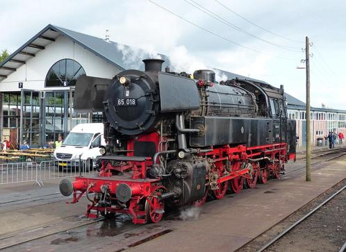 FLEISCHMANN 1324 Duitse 1,D2, zware tenderloc serie 65 DB, Hobby en Vrije tijd, Modeltreinen | H0, Zo goed als nieuw, Locomotief
