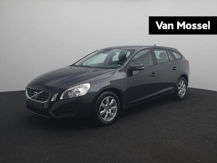 Volvo V60 1.6 T3 150pk Aut. Kinetic | Navi | Trekhaak | Crui, Auto's, Volvo, Bedrijf, Te koop, V60, ABS, Airbags, Airconditioning