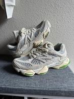 New balance 9060 maat 45, Kleding | Heren, Schoenen, Ophalen of Verzenden, Zo goed als nieuw