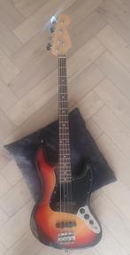 Jazz bass met emg pickups en vox humana neck, Muziek en Instrumenten, Snaarinstrumenten | Gitaren | Bas, Ophalen