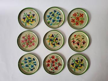 Vintage retro bloemen onderzetters beschikbaar voor biedingen