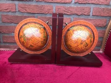 mooie set boekensteunen, GLOBE/WERELDBOL beschikbaar voor biedingen