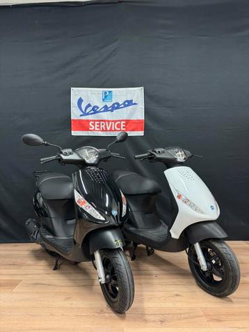 Piaggio Zip 2T | UNIEK | Nieuwstaat | 2017 | Weinig km beschikbaar voor biedingen