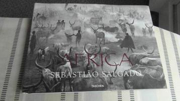 SALGADO - AFRIKA - zeer groot boek, nieuw beschikbaar voor biedingen