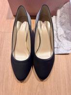 Graceland Satijnen Pumps - Maat 39,5 - Antraciet, Kleding | Dames, Schoenen, Ophalen of Verzenden, Zo goed als nieuw, Grijs, Pumps