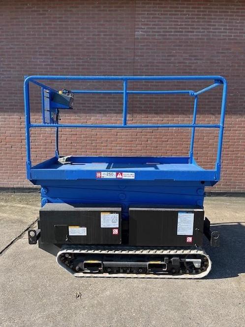schaarhoogwerker Aichi RX07B, Zakelijke goederen, Machines en Bouw | Liften, Steigers en Ladders