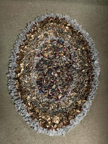 Rag carpet lapjes kleed engels ca 75 cm beschikbaar voor biedingen