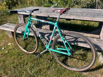 8 bar single speed maat s, surly, white industries. beschikbaar voor biedingen