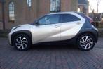 Toyota Aygo X 1.0 VVT-i MT 72pk CAMERA-CLIMA., 12 maanden, Stof, Gebruikt, 4 stoelen