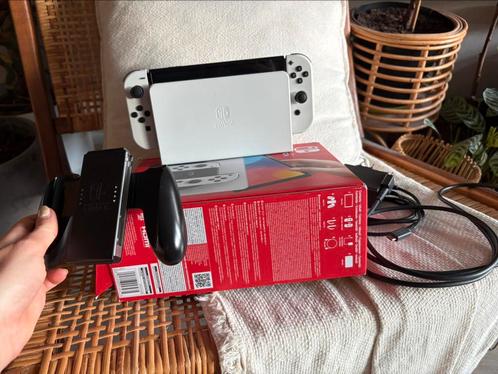 Nintendo Switch OLED compleet perfecte staat, Spelcomputers en Games, Spelcomputers | Nintendo Switch, Zo goed als nieuw, Switch OLED