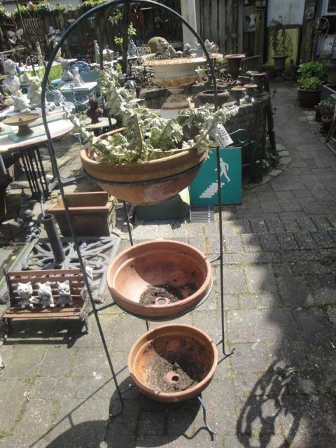 metalen etagere met 3 schalen heel leuk met planten, Tuin en Terras, Tuinvazen, Nieuw, Ophalen