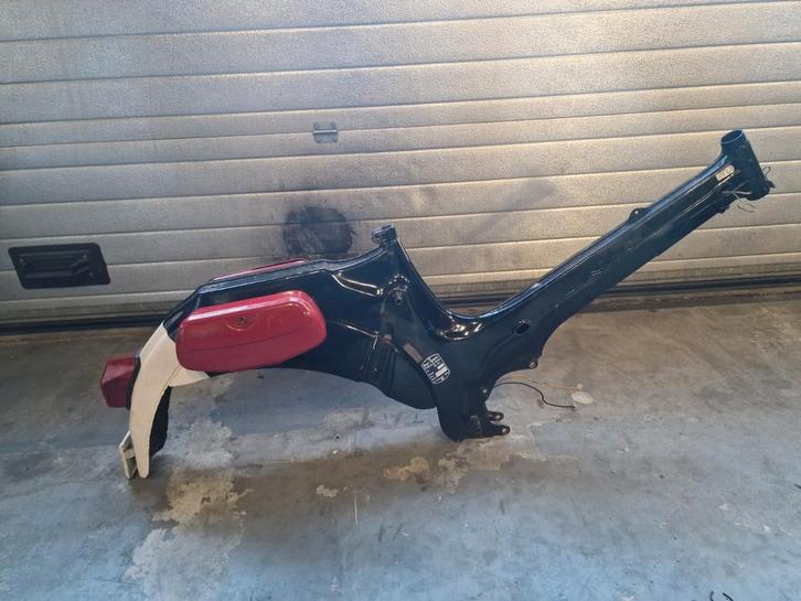 Te koop puch vs50 frame zonder kenteken, Fietsen en Brommers, Brommeronderdelen | Puch, Frame, Ophalen of Verzenden