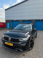 Volkswagen Tiguan 1.5 TSI 2X R-line DSG 2021 black pearl, 1441 kg, 4 cilinders, Leder en Stof, Zwart