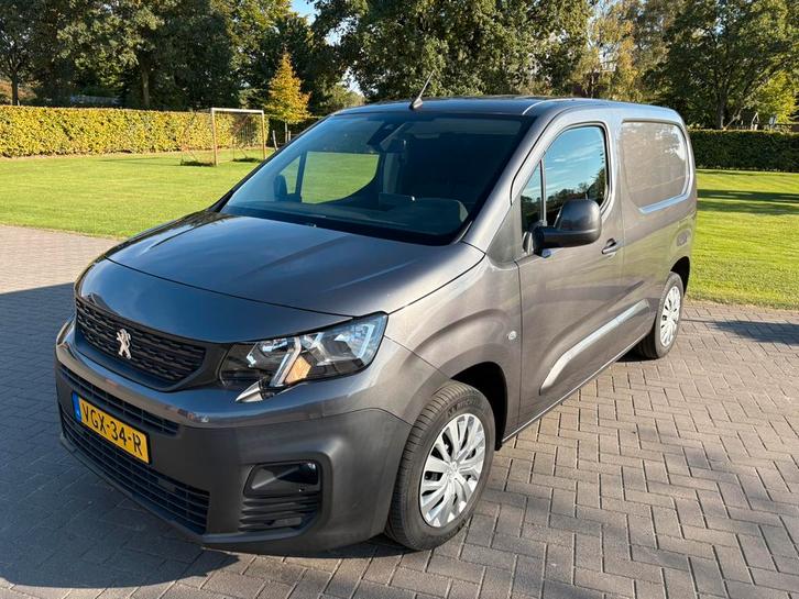 Peugeot Partner 1.5 Bluehdi 130pk 650kg Eat8 2020 Grijs, Auto's, Bestelauto's, Particulier, Peugeot, Diesel, Automaat, Origineel Nederlands