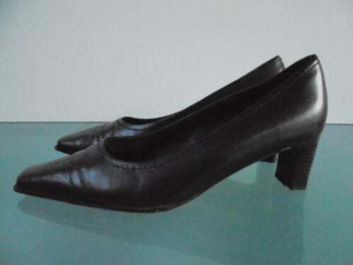 GRATIS VERZENDEN | MARCO TOZZI zwarte pumps 38, Kleding | Dames, Schoenen, Zo goed als nieuw, Pumps, Zwart, Verzenden