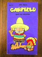 Garfield kleuren pocket nr. 73: Garfield gaat op vakantie, Jim Davis, Ophalen of Verzenden, Zo goed als nieuw, Eén stripboek