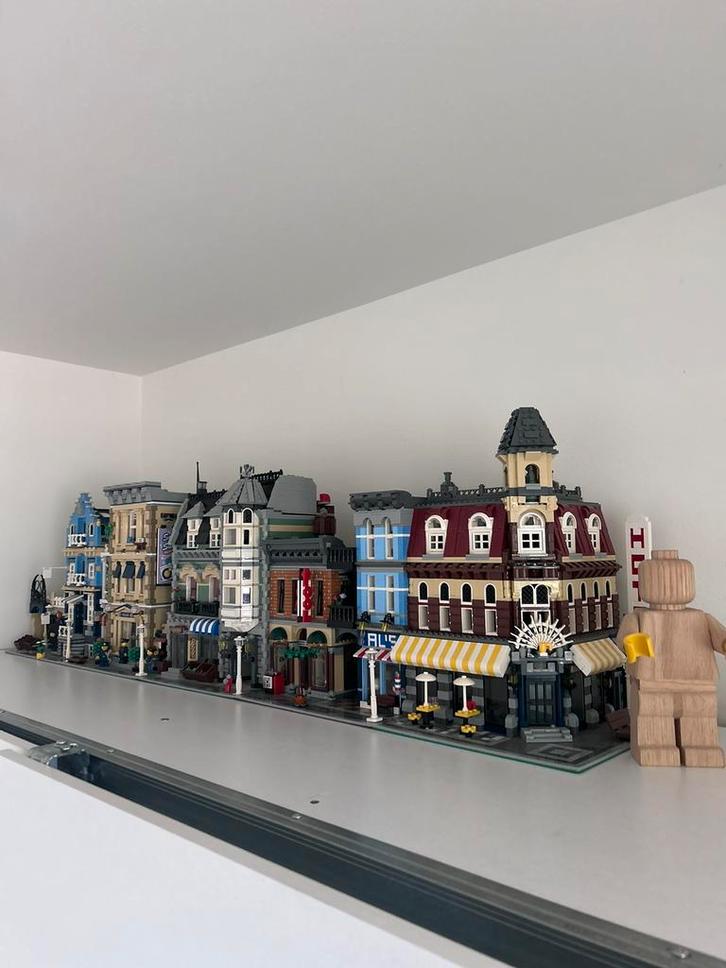 •LEGO Modular Buildings• 10182• 10185• 10190• 10246• 10278•, Kinderen en Baby's, Speelgoed | Duplo en Lego, Lego, Complete set