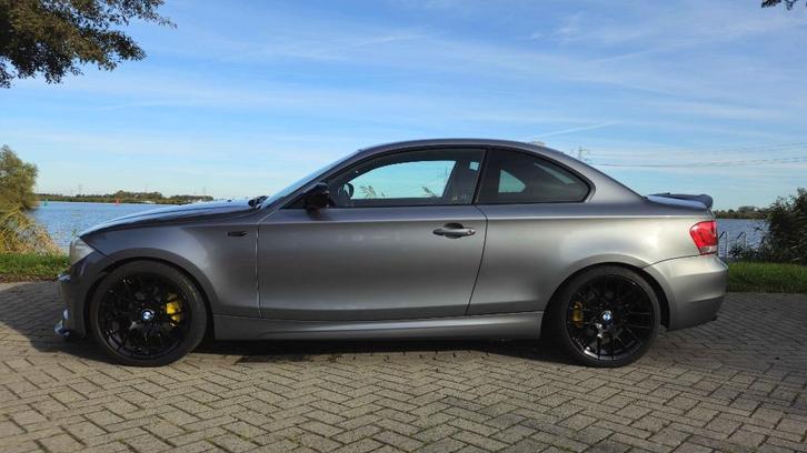 BMW 1-Coupé (E82) 120i M-pakket Showroomstaat, Auto's, BMW, Particulier, 1-Serie, ABS, Airbags, Airconditioning, Alarm, Bluetooth