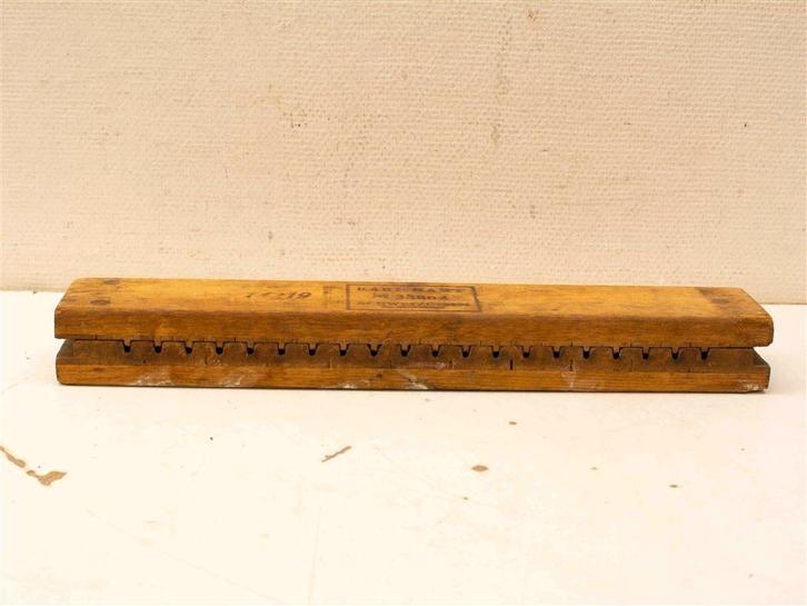Sigarenpers van hout 38541, Verzamelen, Rookartikelen, Aanstekers en Luciferdoosjes, Gebruikt, Sigarenbandjes, Ophalen of Verzenden