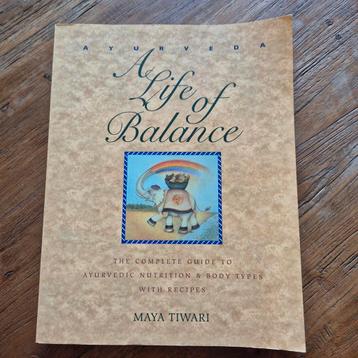 Maya Tiwari - Ayurveda: A Life of Balance beschikbaar voor biedingen