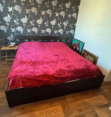 bed , goede staat