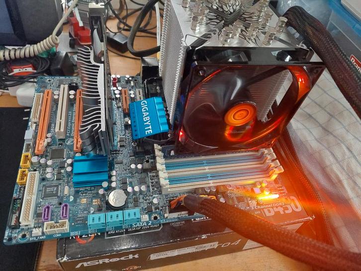 Mooie Gigabyte I7 Moederbord Set, Computers en Software, Moederborden, Zo goed als nieuw, Intel, DDR3, Ophalen of Verzenden