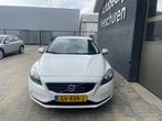 Volvo V40 2.0 T2 Kinetic clima pdc cruise control r design w, Voorwielaandrijving, 65 €/maand, Gebruikt, 4 cilinders