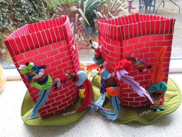 Sint Schoorsteenhoed van PLUS Sinterklaasactie met pietjes, Diversen, Sinterklaas, Gebruikt, Ophalen of Verzenden