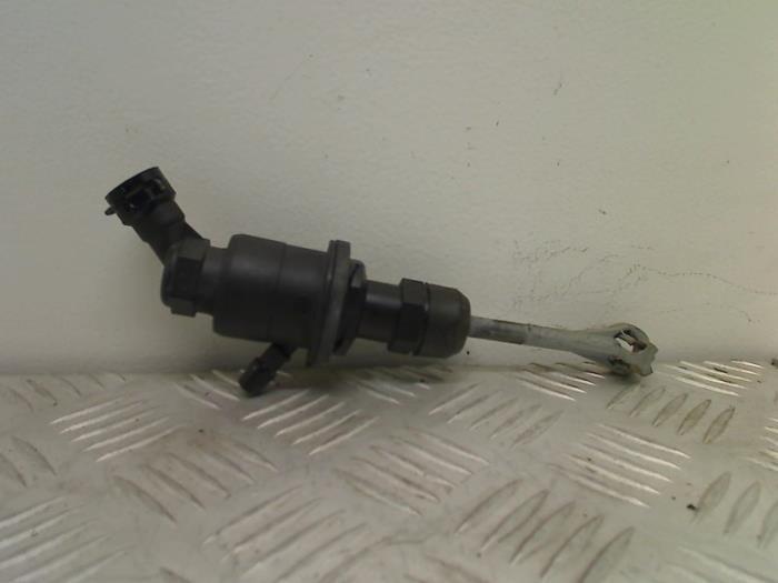 Koppeling Hoofd Cilinder van een Suzuki Swift, Auto-onderdelen, Transmissie en Toebehoren, Suzuki, Gebruikt, 3 maanden garantie